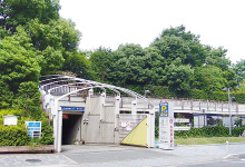 吹田市江坂公園駐車場